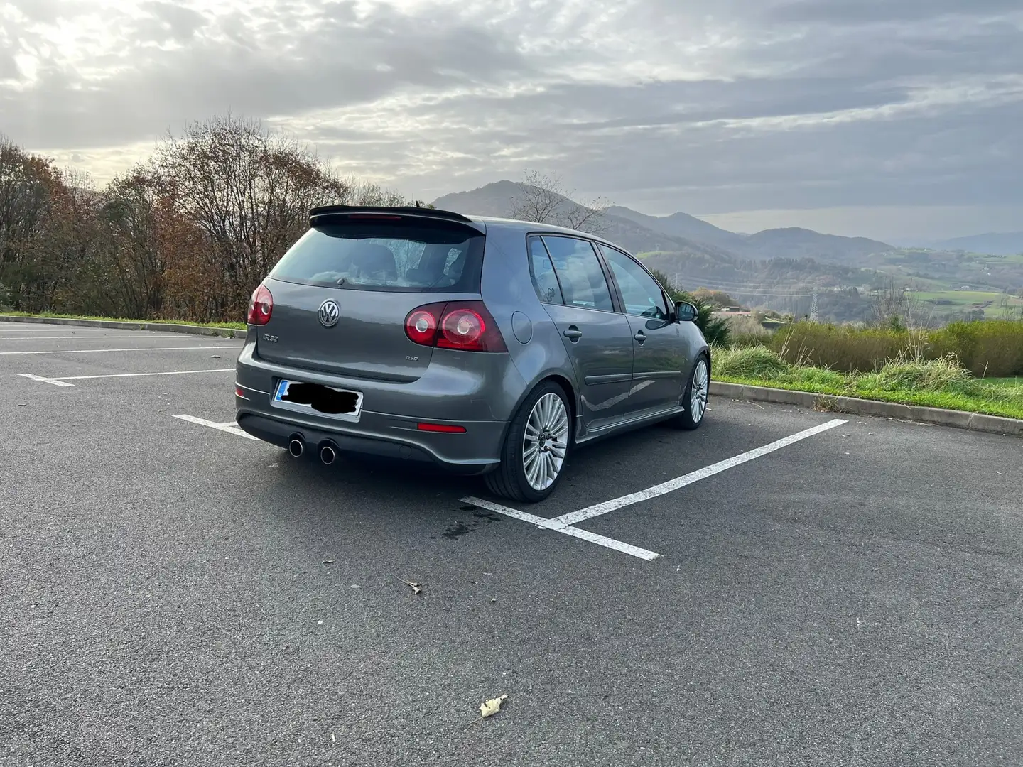 Volkswagen Golf 3.2 V6 R32 4Motion DSG - 2