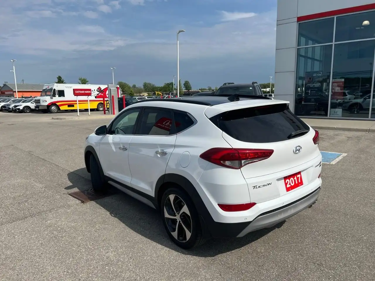 Hyundai TUCSON снимка Hyundai TUCSON