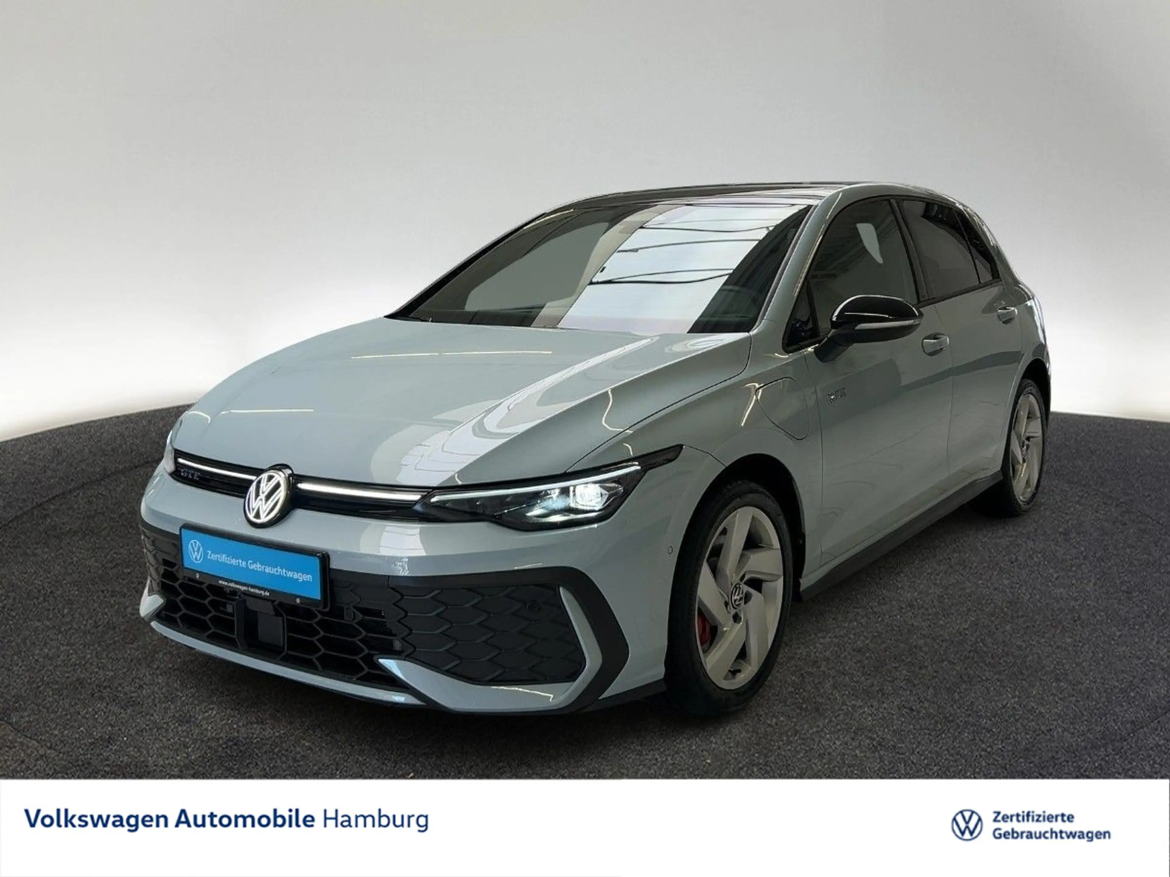 Volkswagen Golf GTE VIII 1.5 eHybrid GTE DSG Rear View IQ Light