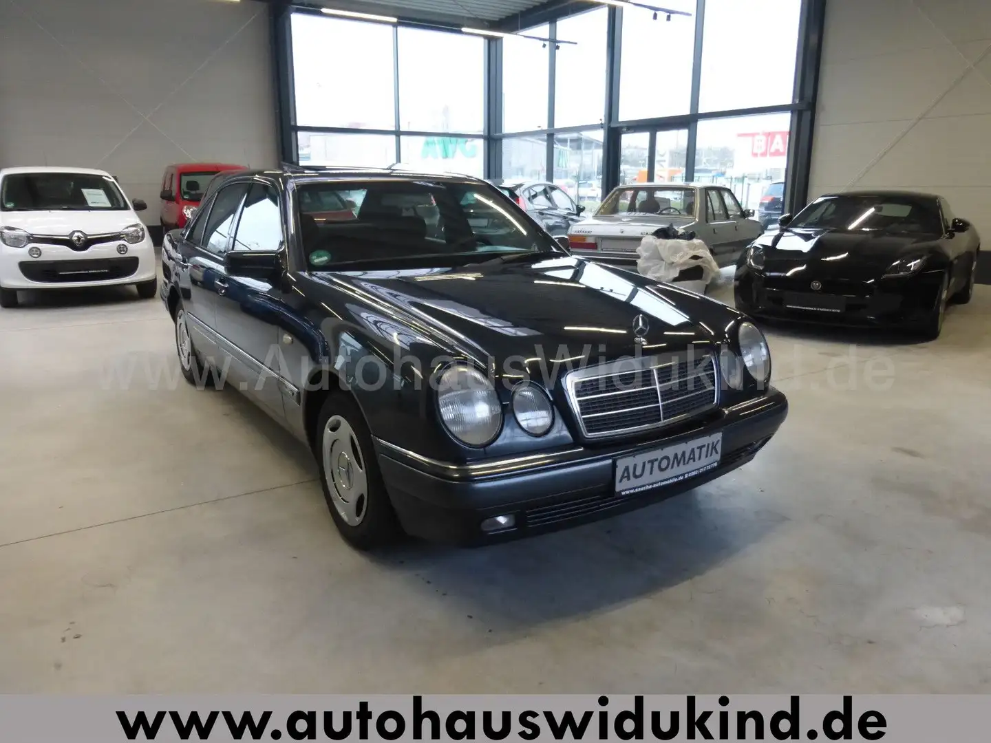 Mercedes-Benz E 230 Lim.Elegance Autom. Klima el. Schiebedach Blau - 2