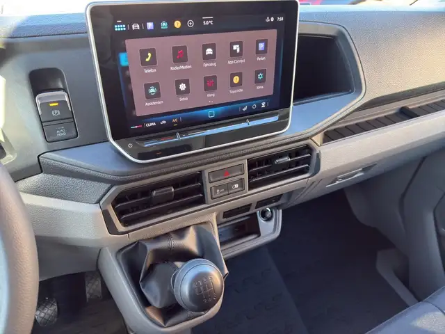 Volkswagen Crafter view 8