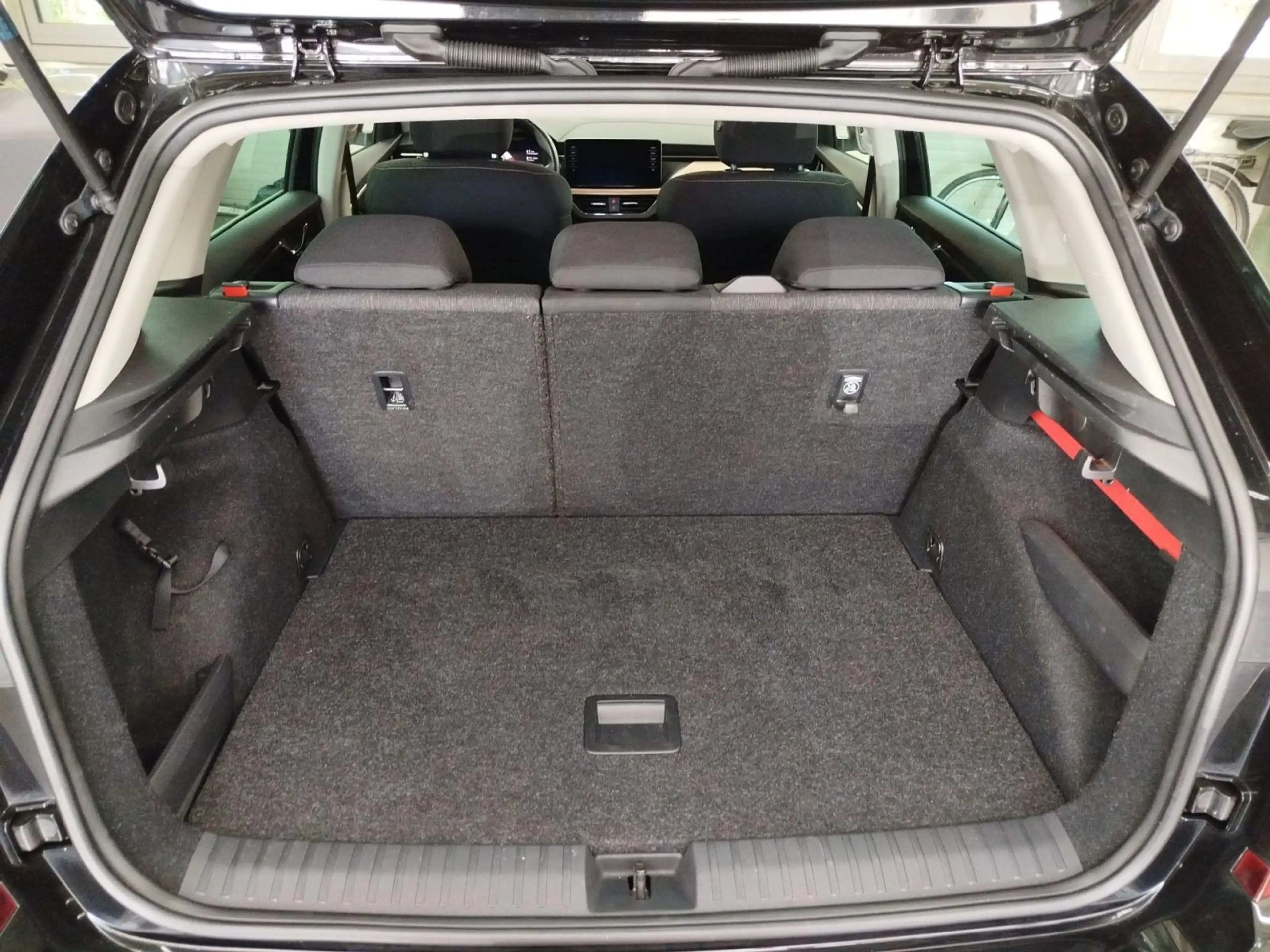 Skoda Kamiq 1.0 TSI DSG Style Navi FrontAssist LaneAss — photo 6