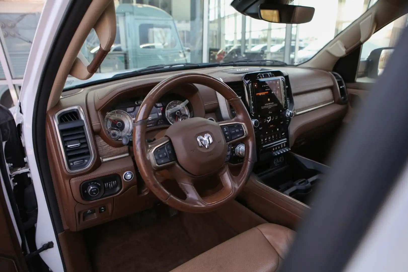 Dodge RAM 1500 Longhorn 5.7 V8 4x4 CC Longhorn. PANO, Guerri Wit - 2
