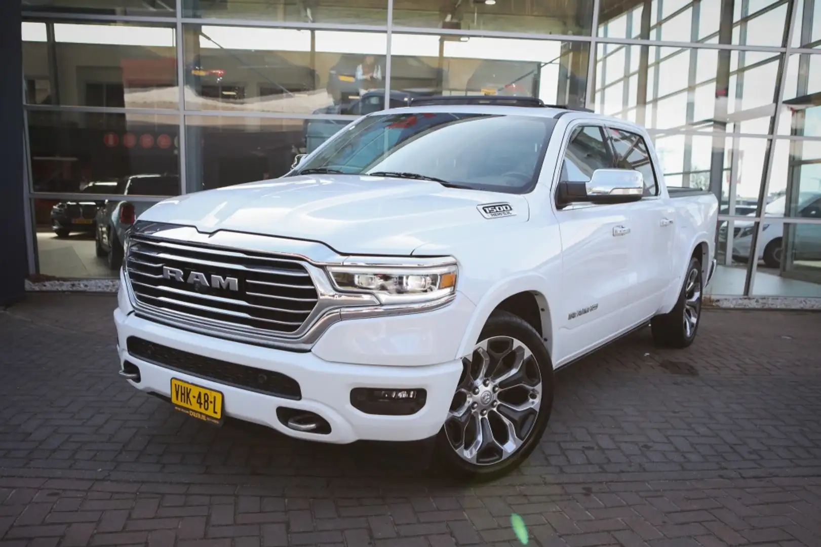 Dodge RAM 1500 Longhorn 5.7 V8 4x4 CC Longhorn. PANO, Guerri Wit - 1