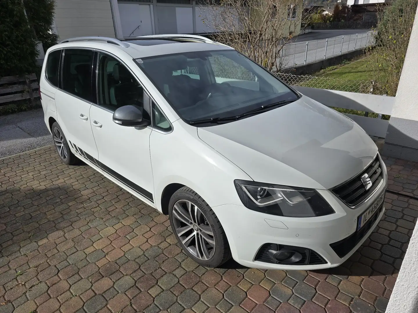 SEAT Alhambra FR 2,0 TDI CR DSG - 1