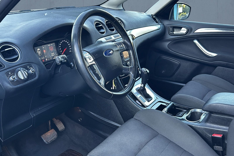 Ford S-Max 2.0 Ecoboost Aut. Titanium/ NAVI / 7 SITZE — photo 12