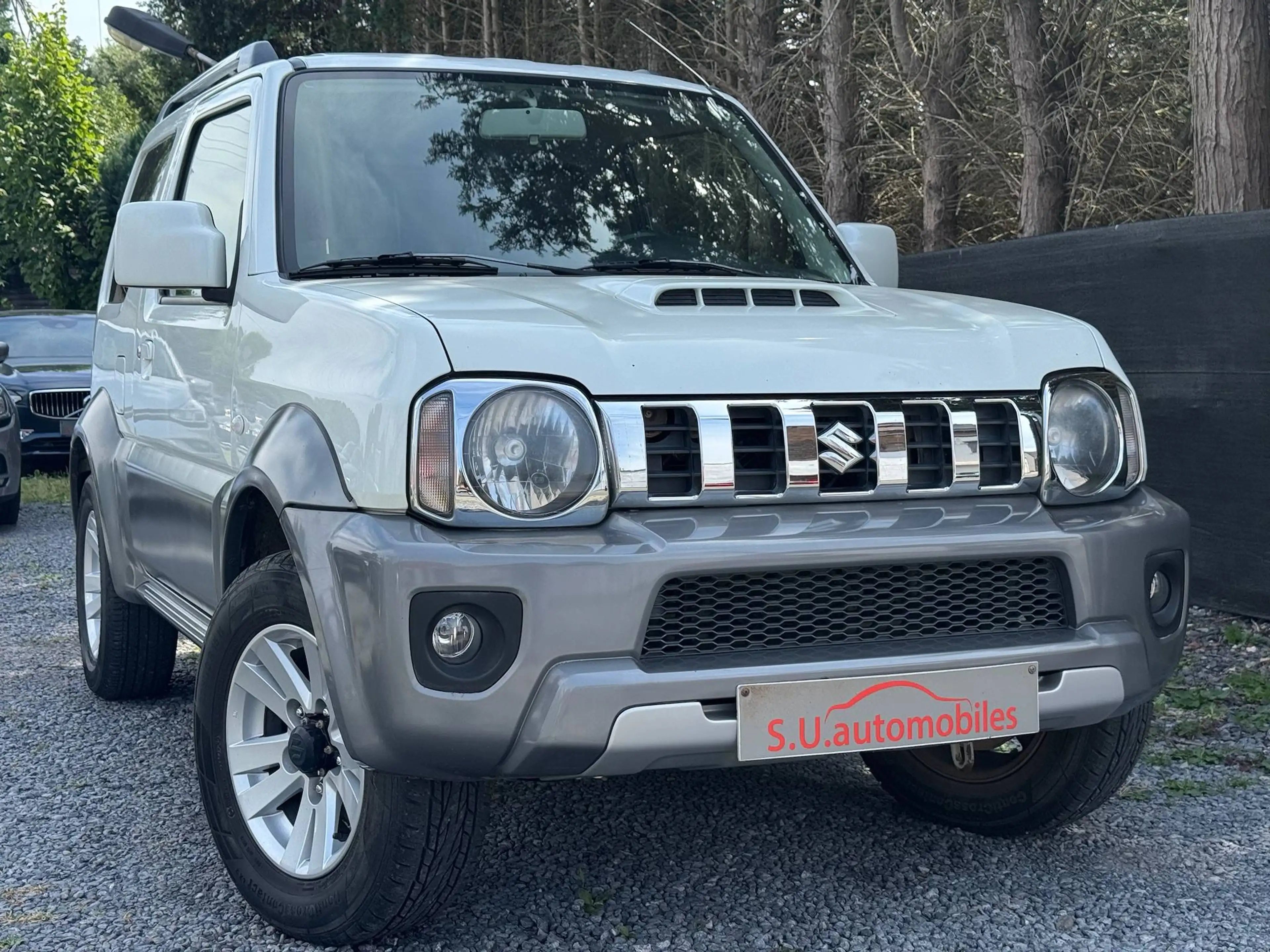 Suzuki Jimny 1.3i Dakota 4X4 /Attelage/CUIR/ Clim/GAR 12M — photo 3