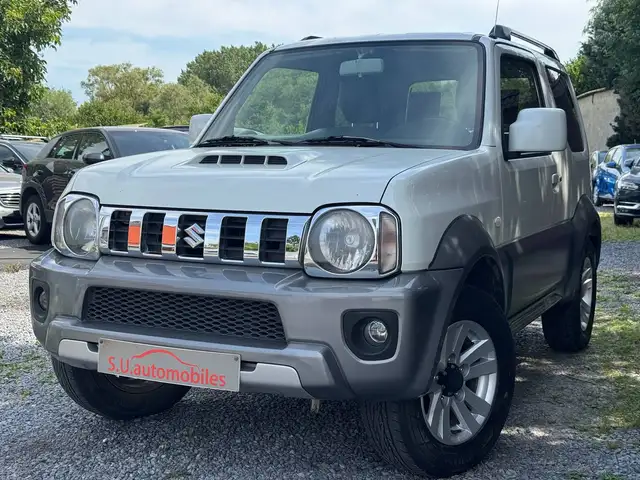 Suzuki Jimny 1.3i Dakota 4X4 /Attelage/CUIR/ Clim/GAR 12M