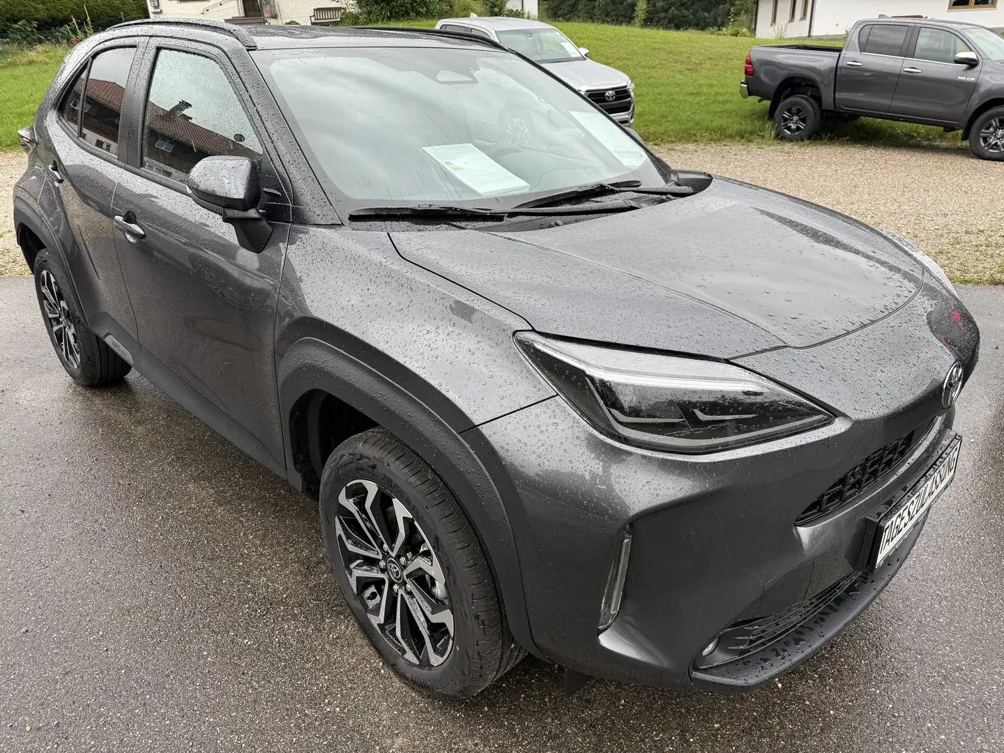 Toyota Yaris Cross Hybrid Teamplayer Gris - 1
