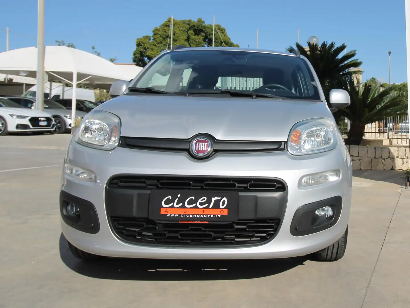 Fiat Panda 1.2 Lounge 69cv | 43.000 km | 2019 Argento - 2
