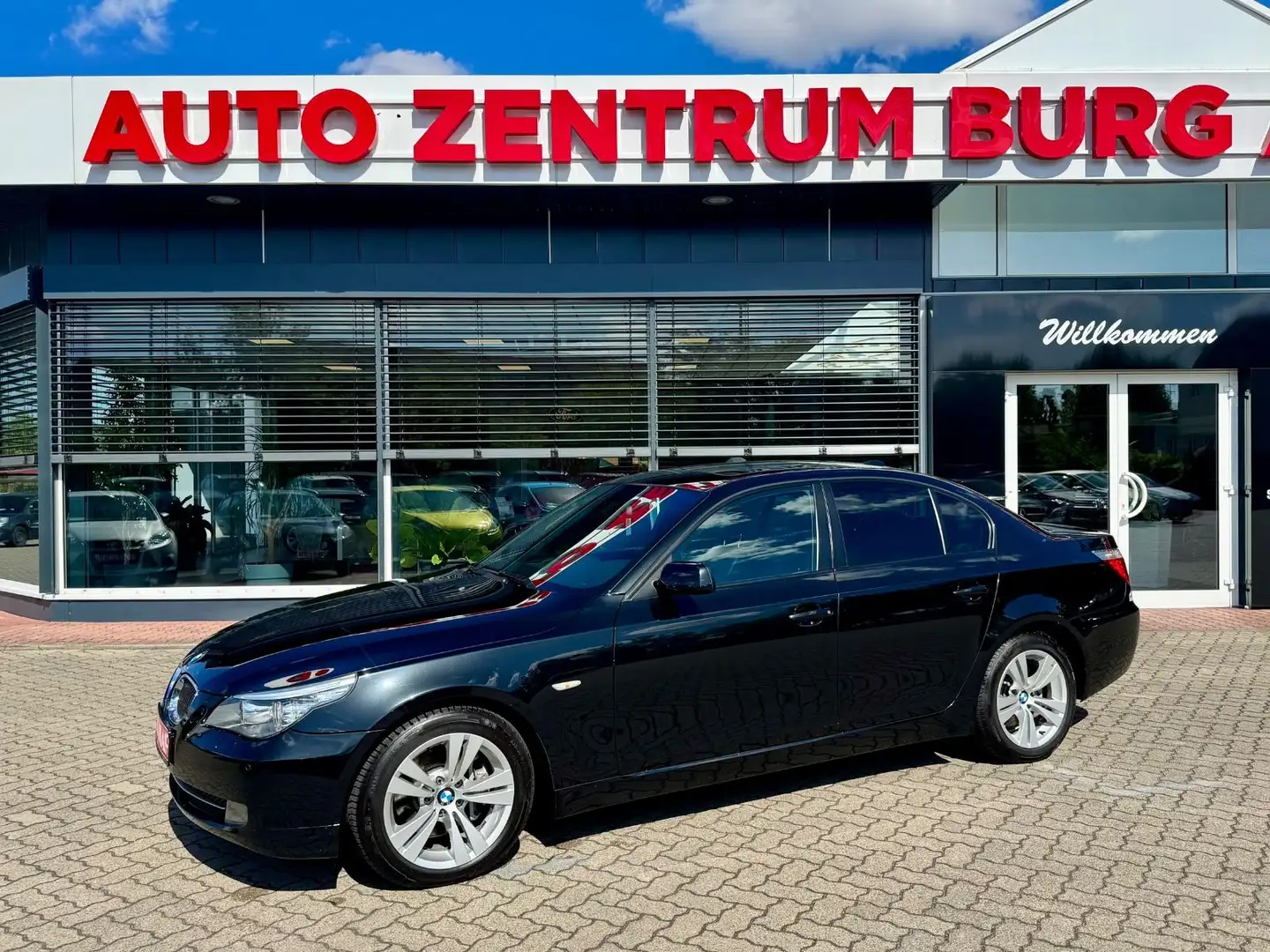 BMW 525 Baureihe 5 Lim. 525i Edition Lifestyle Xenon Led Noir - 1