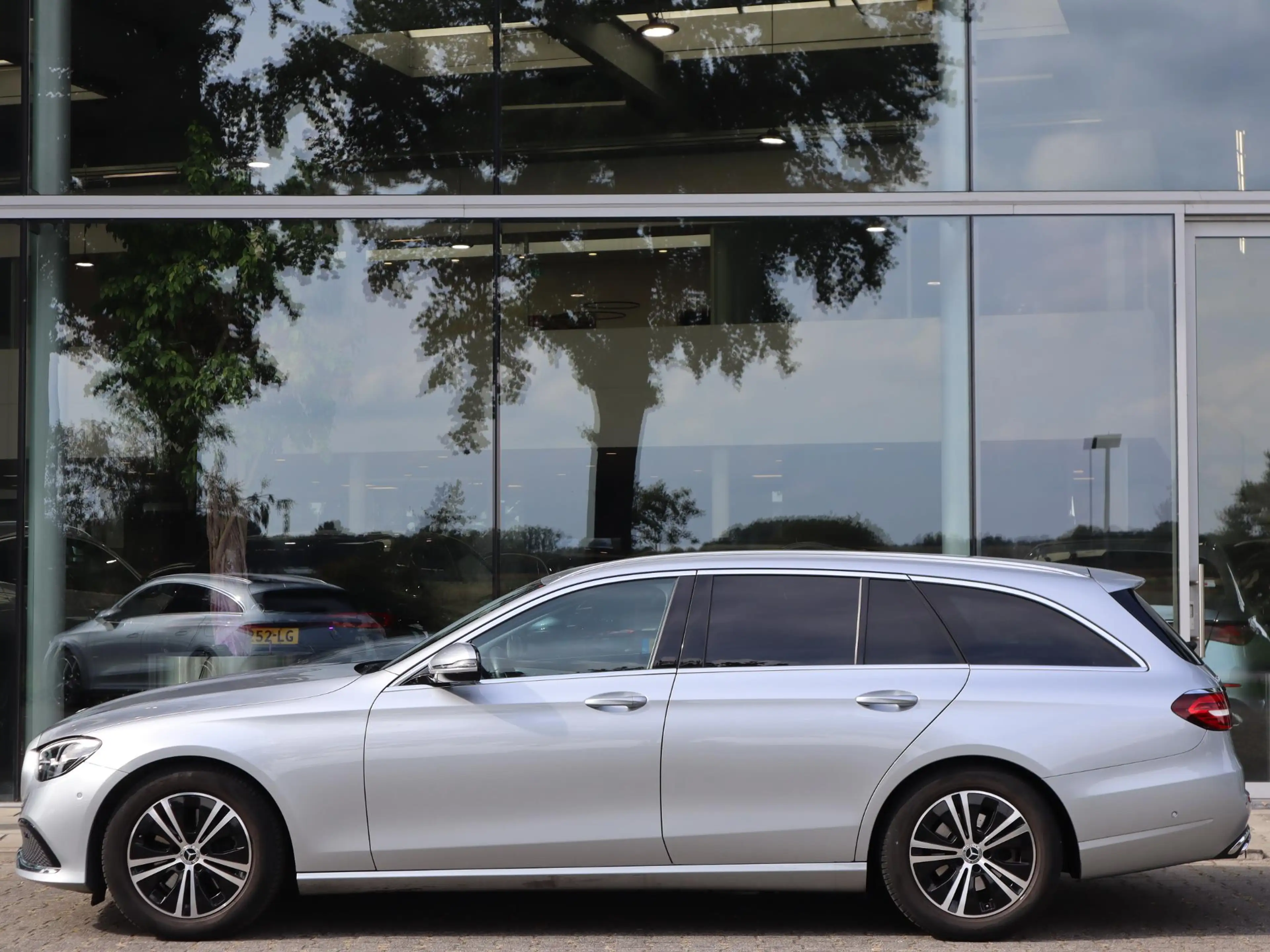 Mercedes-Benz E 200 Estate Business Solution — photo 4