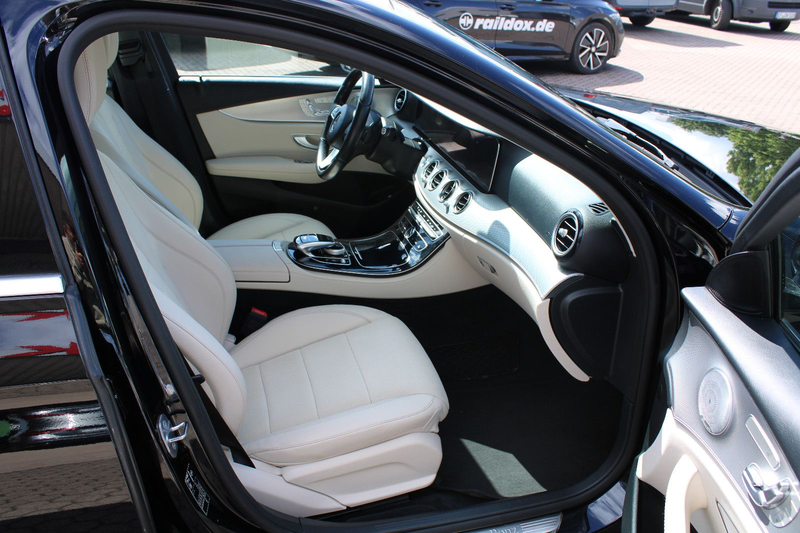 Mercedes-Benz E 350 d Limousine,LED,Head-Up,Distronic,Airmatic — photo 18