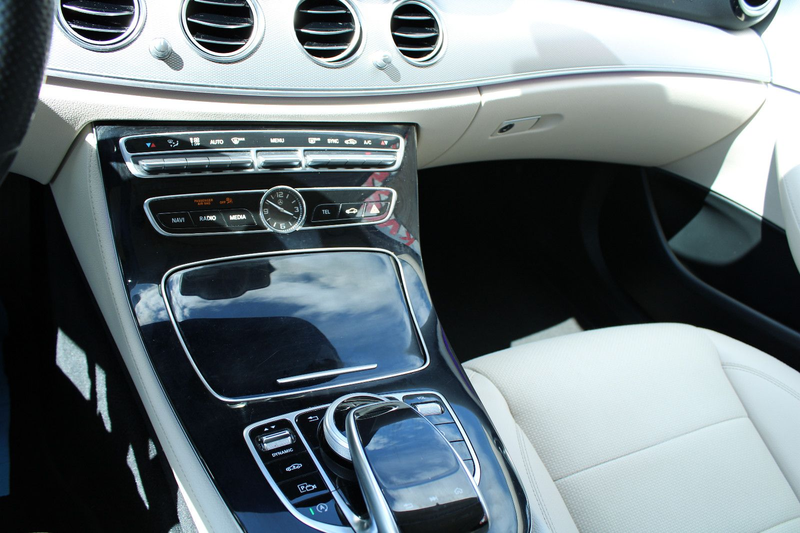 Mercedes-Benz E 350 d Limousine,LED,Head-Up,Distronic,Airmatic — photo 12