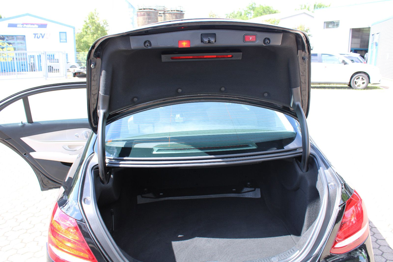 Mercedes-Benz E 350 d Limousine,LED,Head-Up,Distronic,Airmatic — photo 7