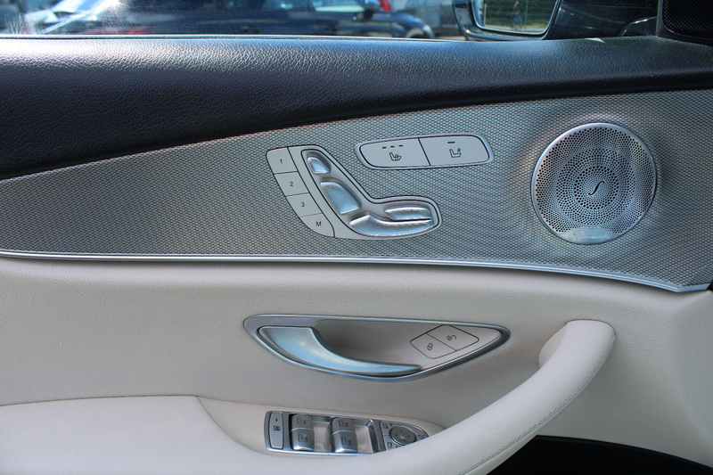 Mercedes-Benz E 350 d Limousine,LED,Head-Up,Distronic,Airmatic — photo 15