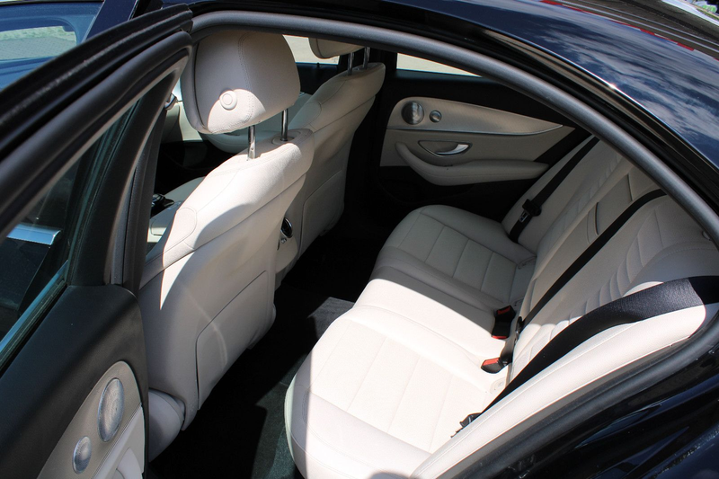 Mercedes-Benz E 350 d Limousine,LED,Head-Up,Distronic,Airmatic — photo 19