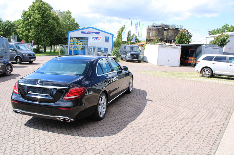Mercedes-Benz E 350 d Limousine,LED,Head-Up,Distronic,Airmatic — photo 6