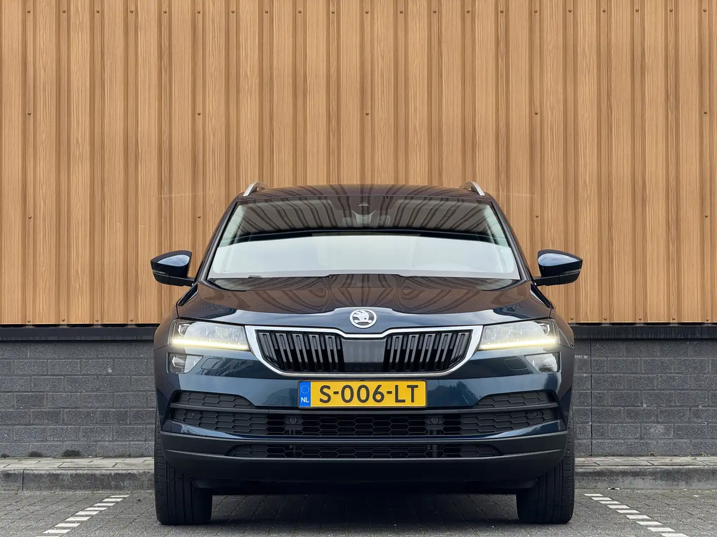 Skoda Karoq 1.5 TSI ACT Style | Automaat! | Apple Carplay | An Bleu - 2