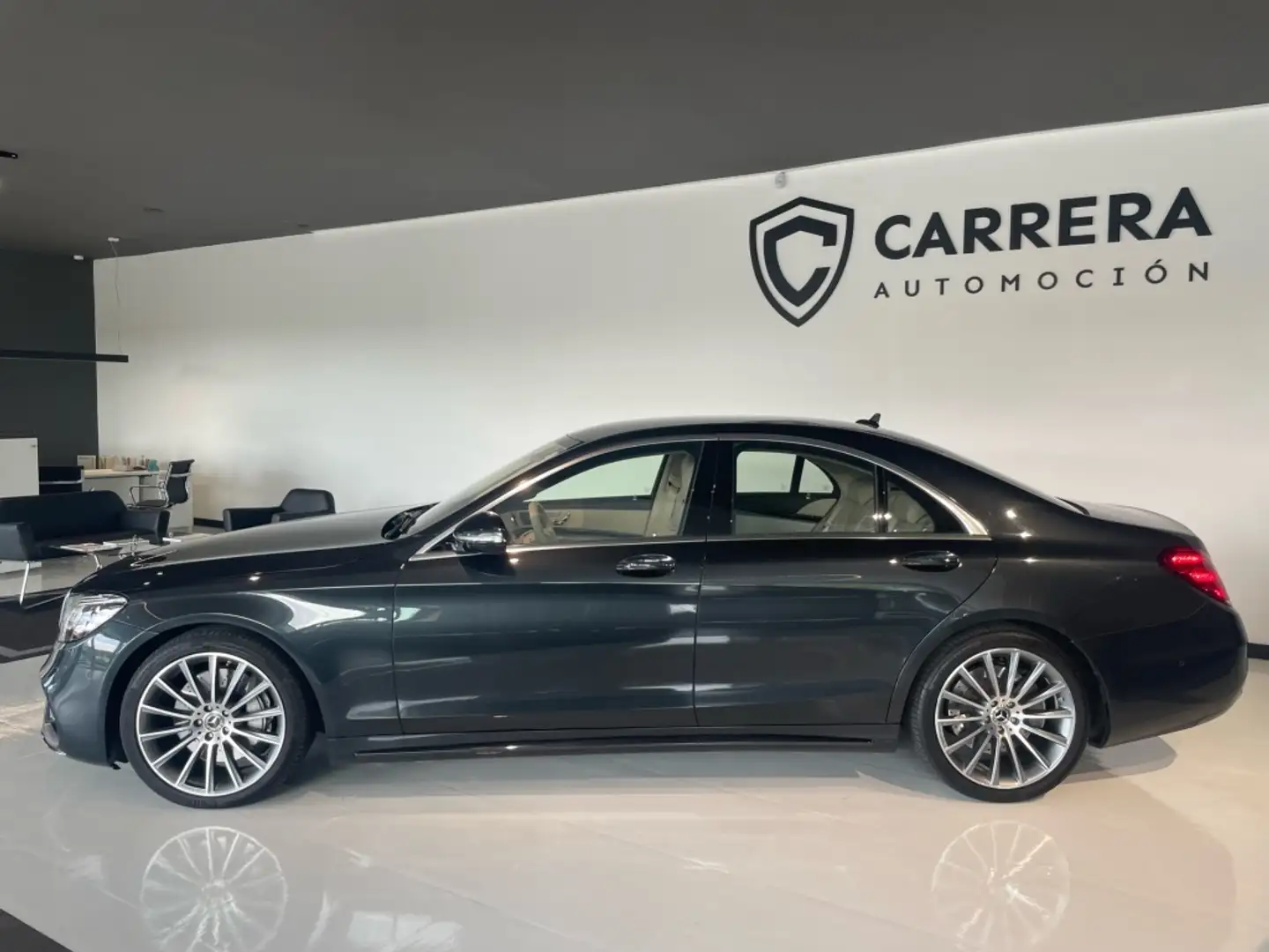 Mercedes-Benz S 560 4Matic 9G-Tronic Zwart - 2