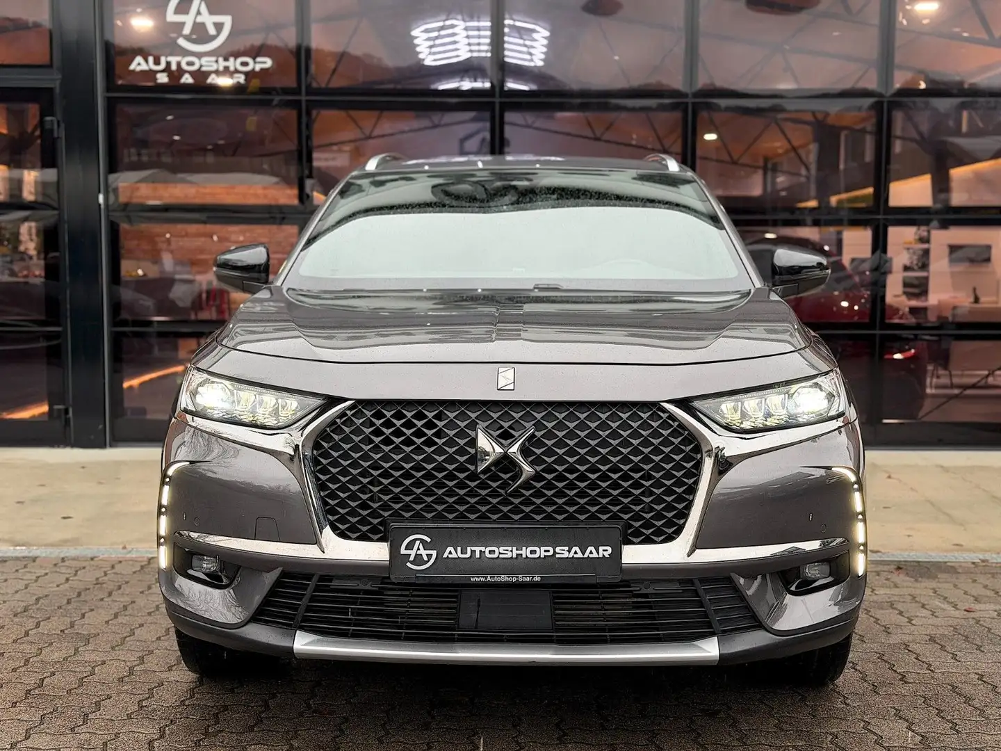 DS Automobiles DS 7 Crossback DS 7 Crossback Grand Chic Opera/Massage/CAM Grau - 2