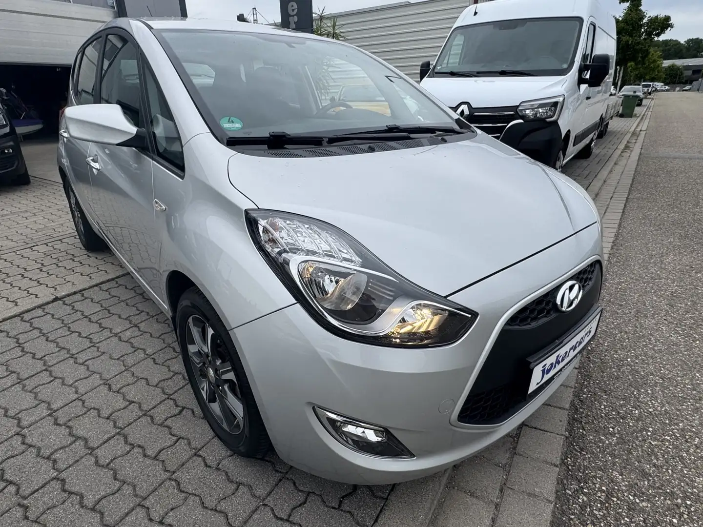 Hyundai iX20 Edition  Navi/Sitz/Lenkradheizung/PDC Argent - 2