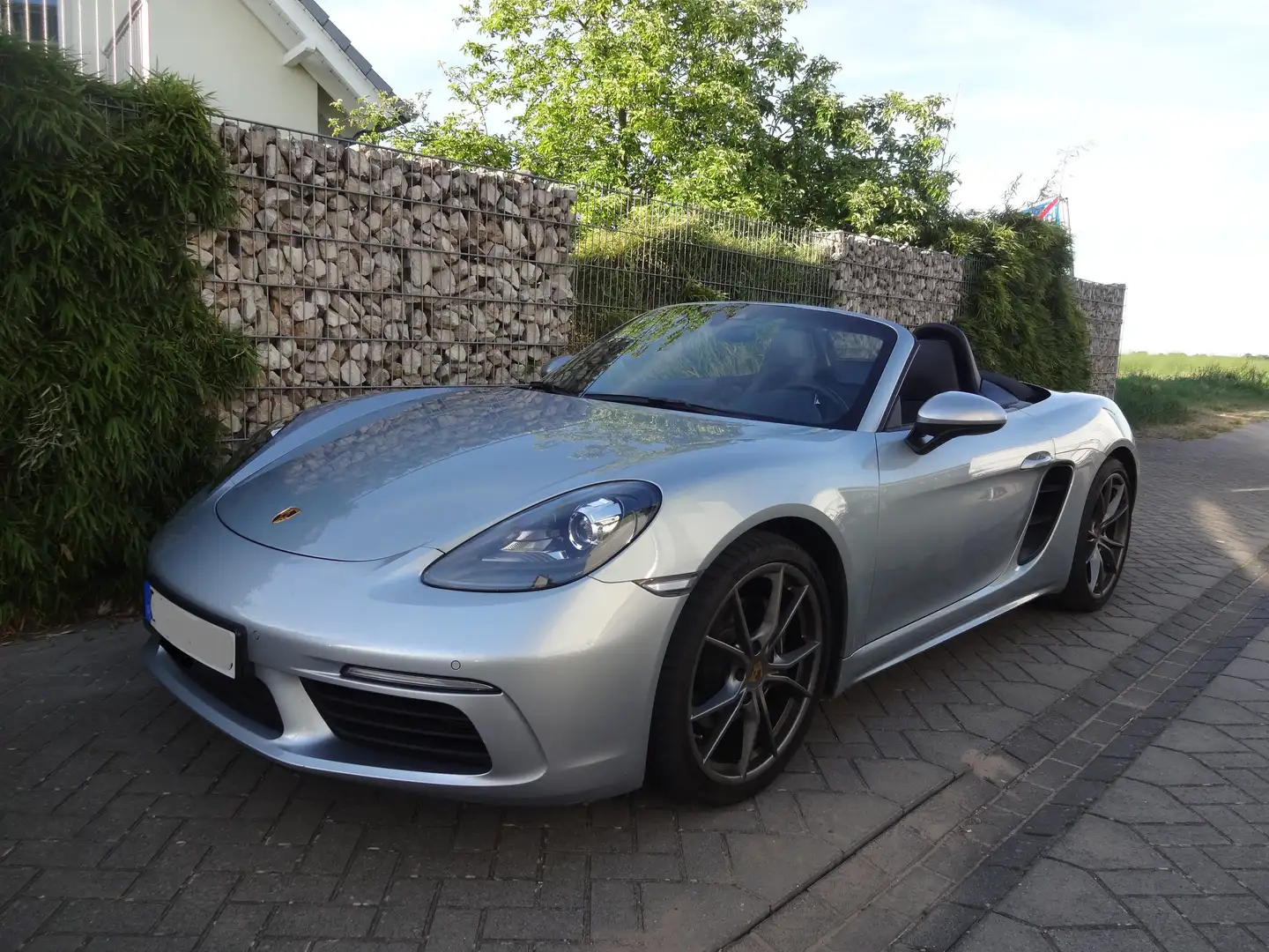 Porsche Boxster 718 , 1.Hand, nur 15.000 km, 20 Zoll, Kamera, Navi srebrna - 1