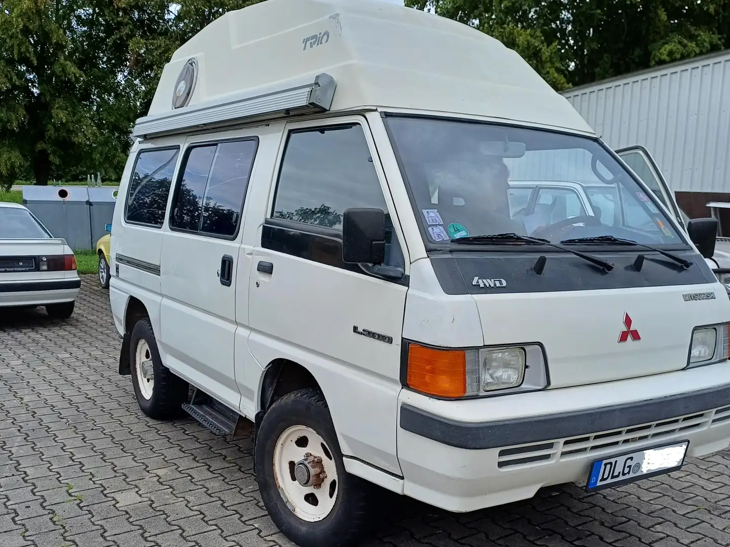 Mitsubishi L300 L 300 4WD Weiß - 1