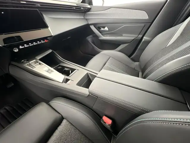 Peugeot 308 view 14