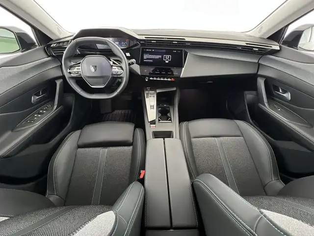 Peugeot 308 view 6