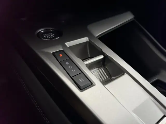 Peugeot 308 view 13