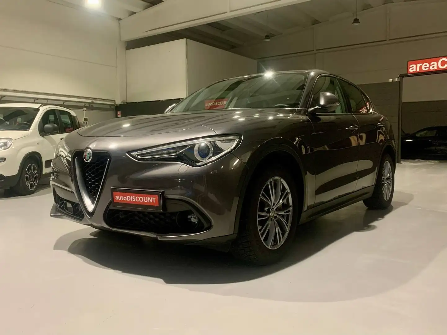 Alfa Romeo Stelvio Stelvio 2.2 Business rwd 160cv auto *PREZZO PROMO* Gris - 1