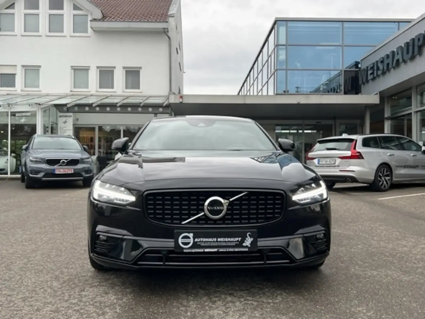 Volvo S90 D4*R-Design*BLIS*MJ21*ACC*Navi*Lenkradheizg Černá - 2