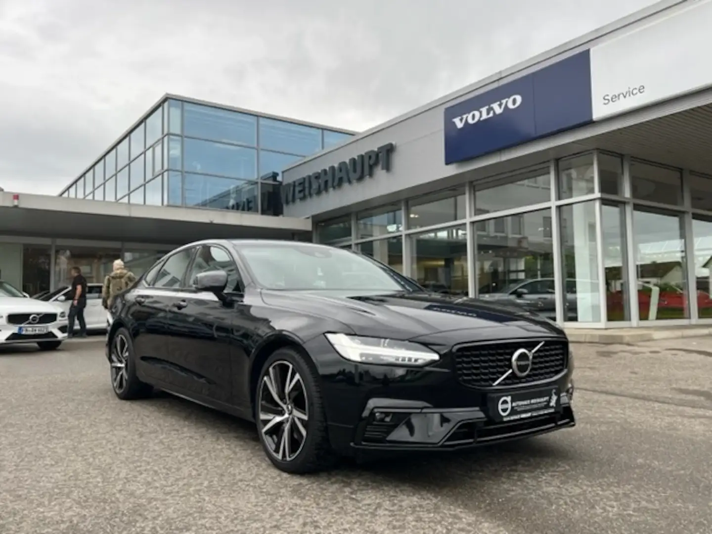 Volvo S90 D4*R-Design*BLIS*MJ21*ACC*Navi*Lenkradheizg Černá - 1