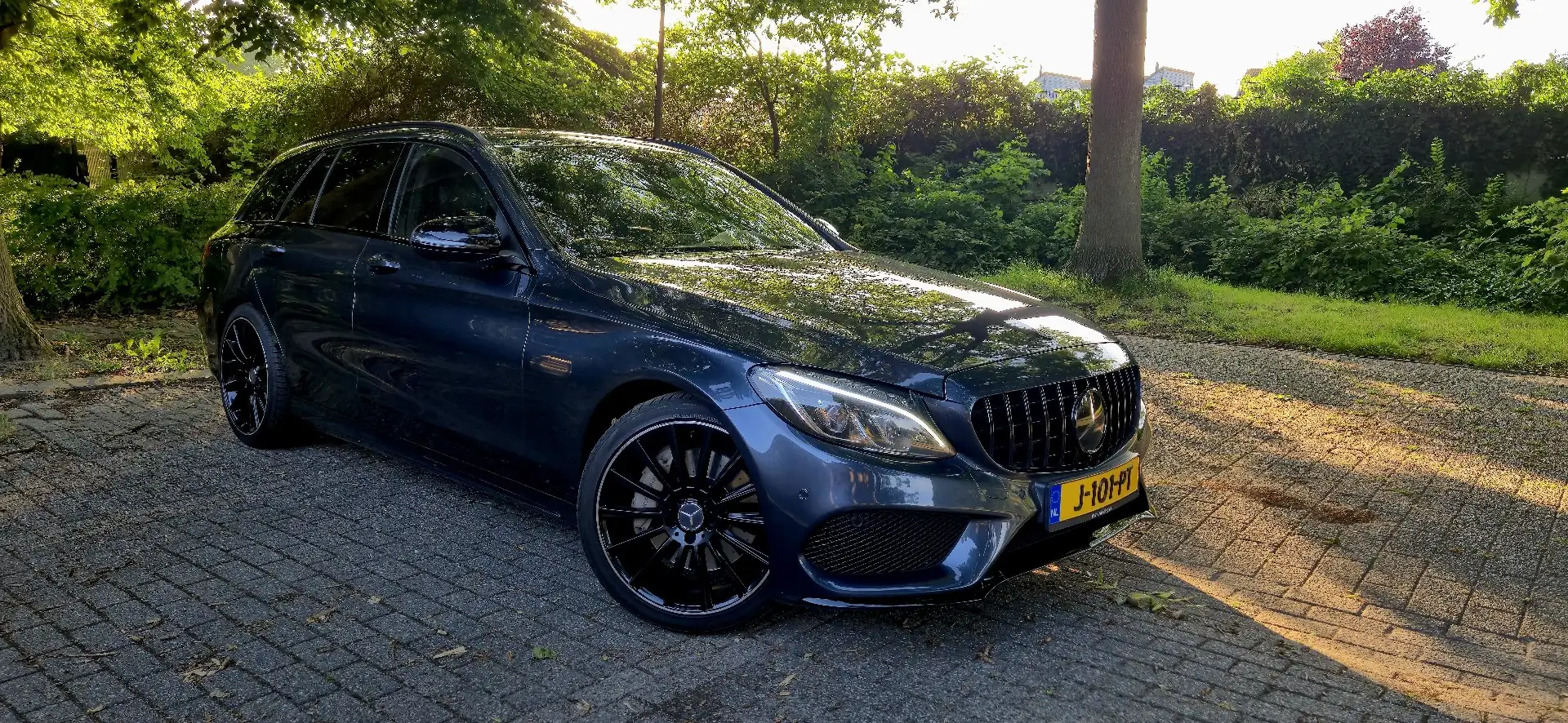 Mercedes-Benz C 250 T 7G-TRONIC AMG Line - 2