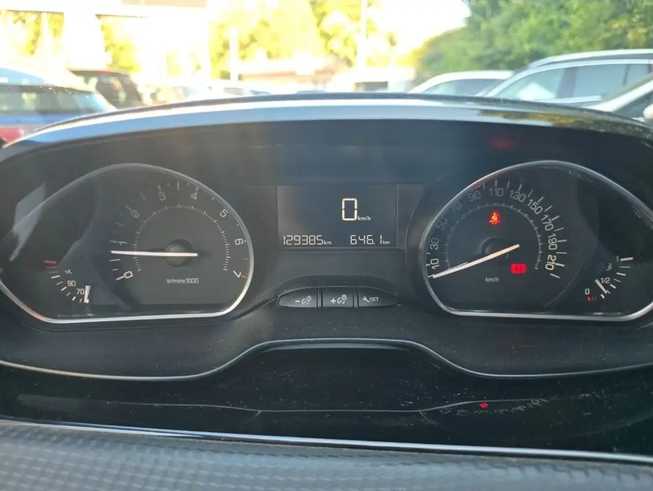 Peugeot 208 208 — photo 16
