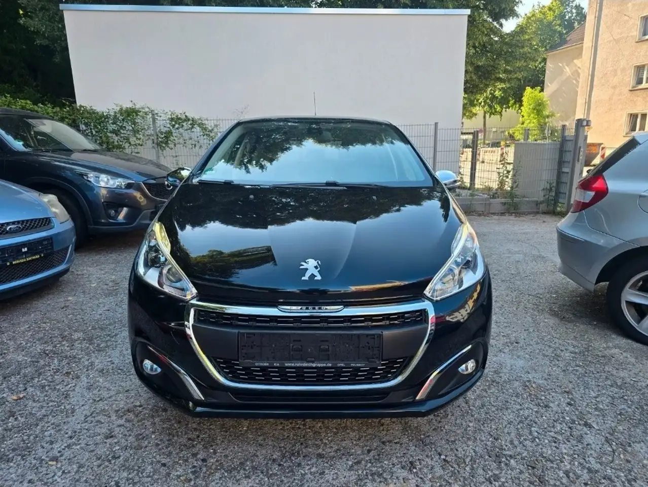 Peugeot 208 208 — photo 4