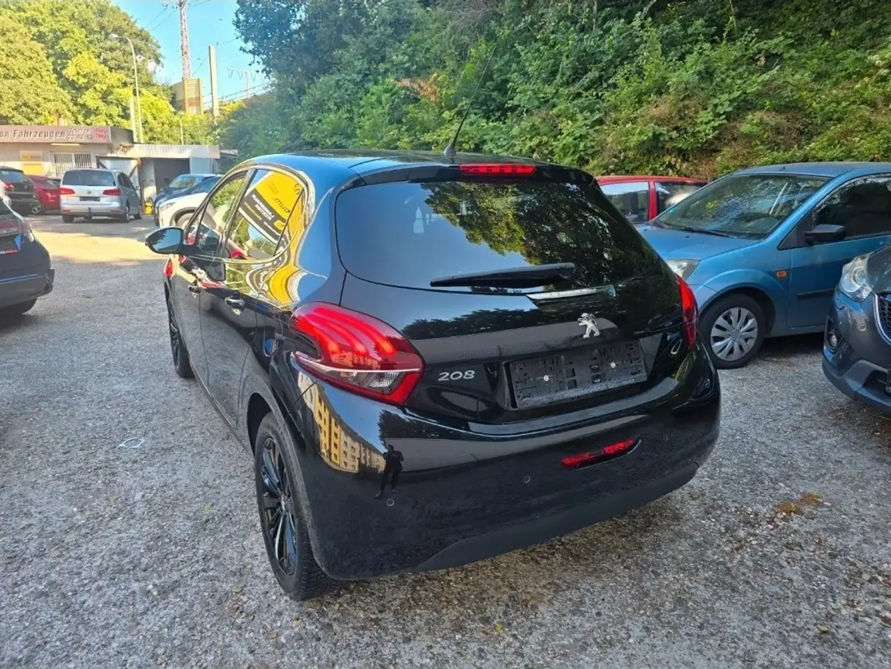Peugeot 208 208 — photo 7