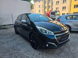 Peugeot 208 1.2 PureTech 110ch S&S BVM5 Allure Business .