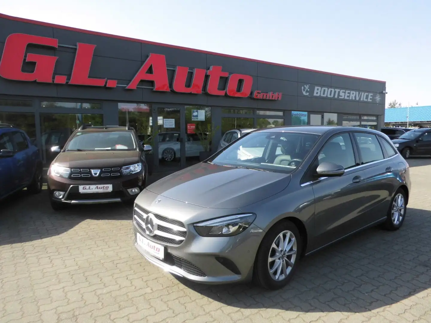 Mercedes-Benz B 180 /STYLE/NAVI/LED/PDC/SH/TEMPO/SPUR/KLIMAAUTO Grau - 1