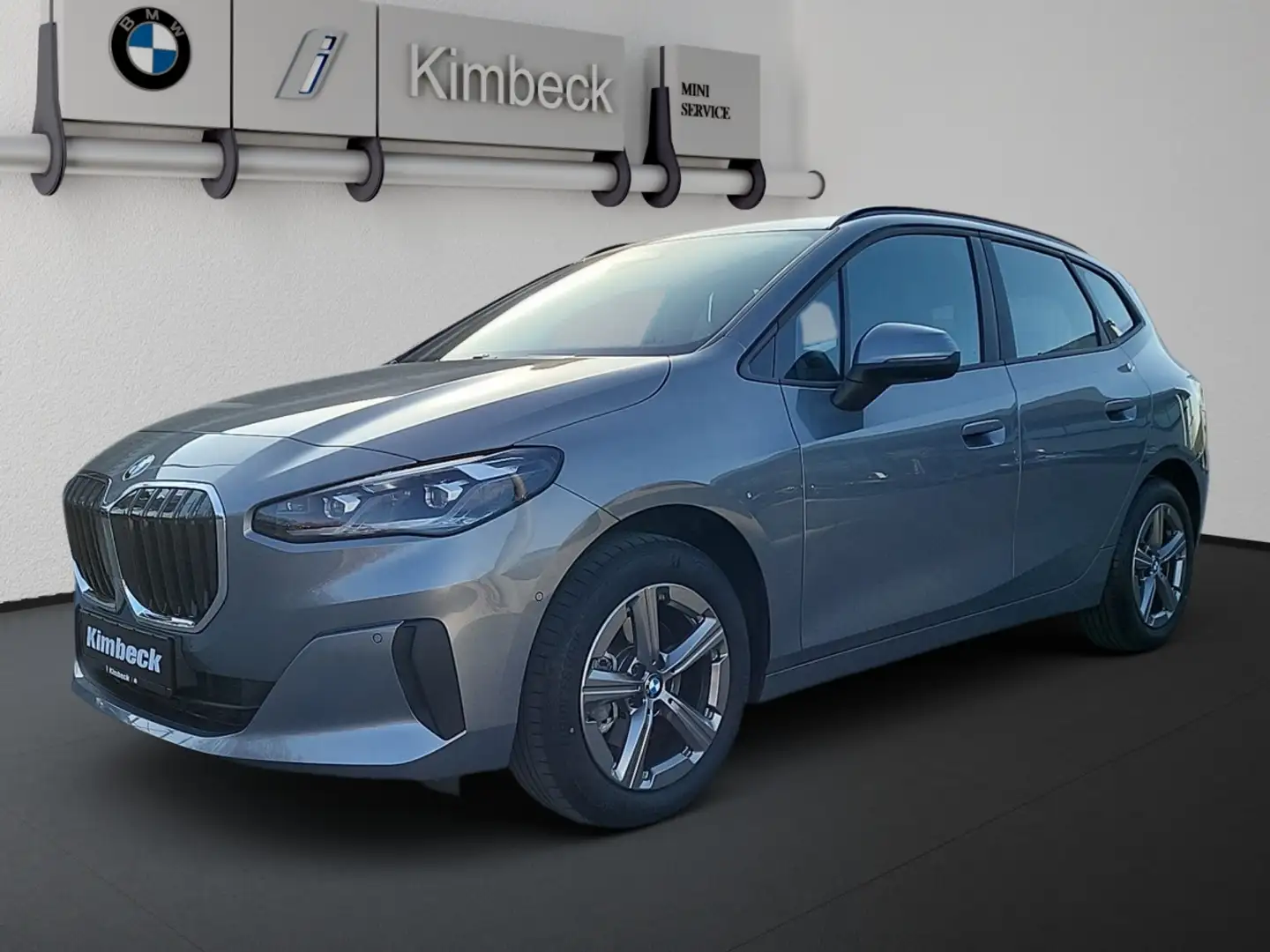 BMW 220 i Active Tourer LED AHK DrivingAss ParkAss Grijs - 1