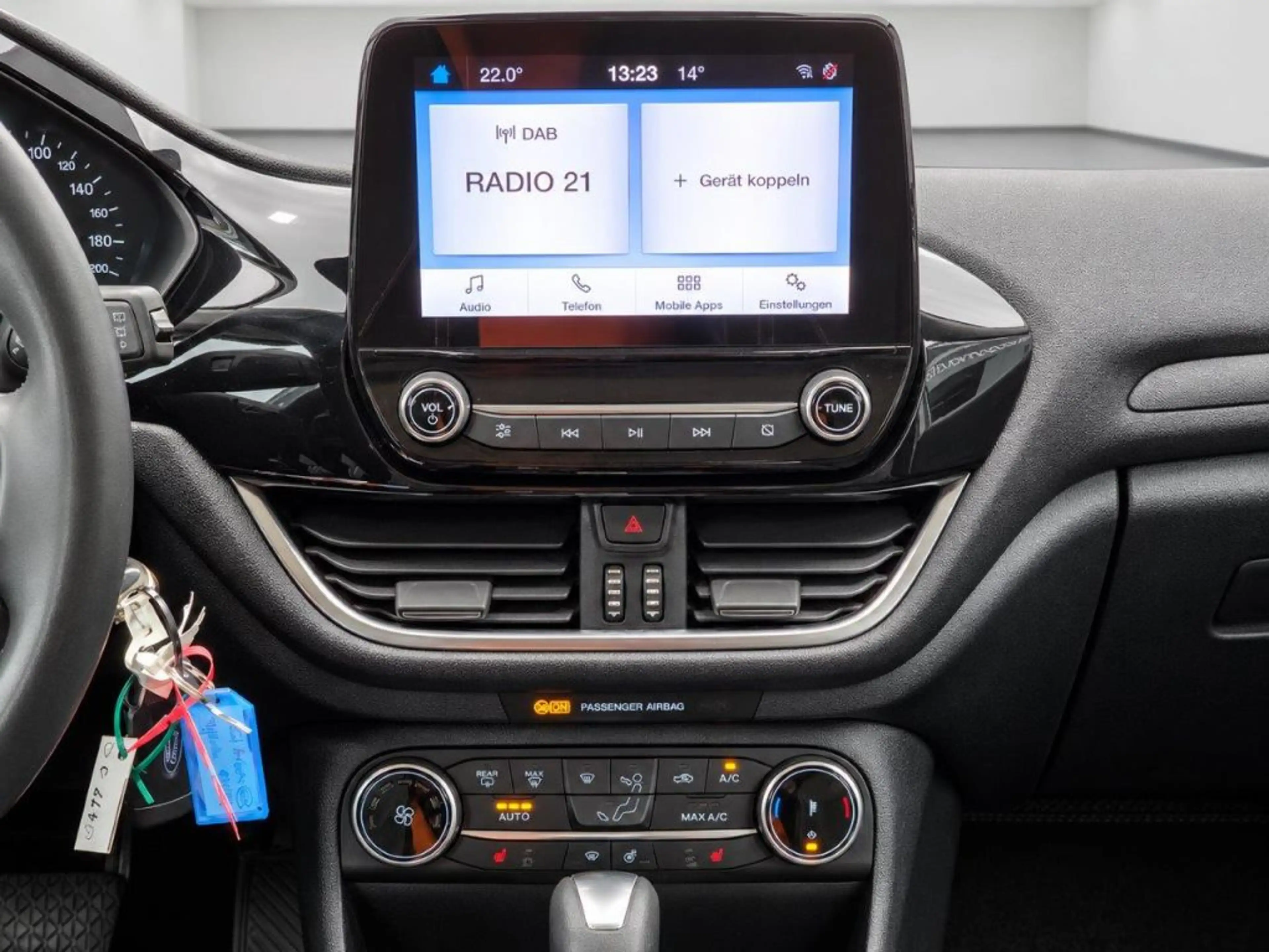 Ford Fiesta 1.0 EcoBoost Hybrid S&S Aut. TITANIUM — photo 8