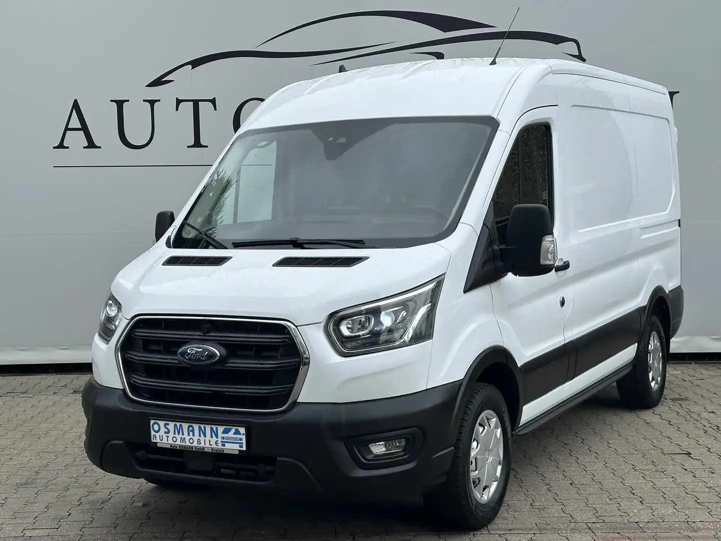 Ford Transit 350 L2H2 Limited   Regalsystem   DAB Weiß - 1