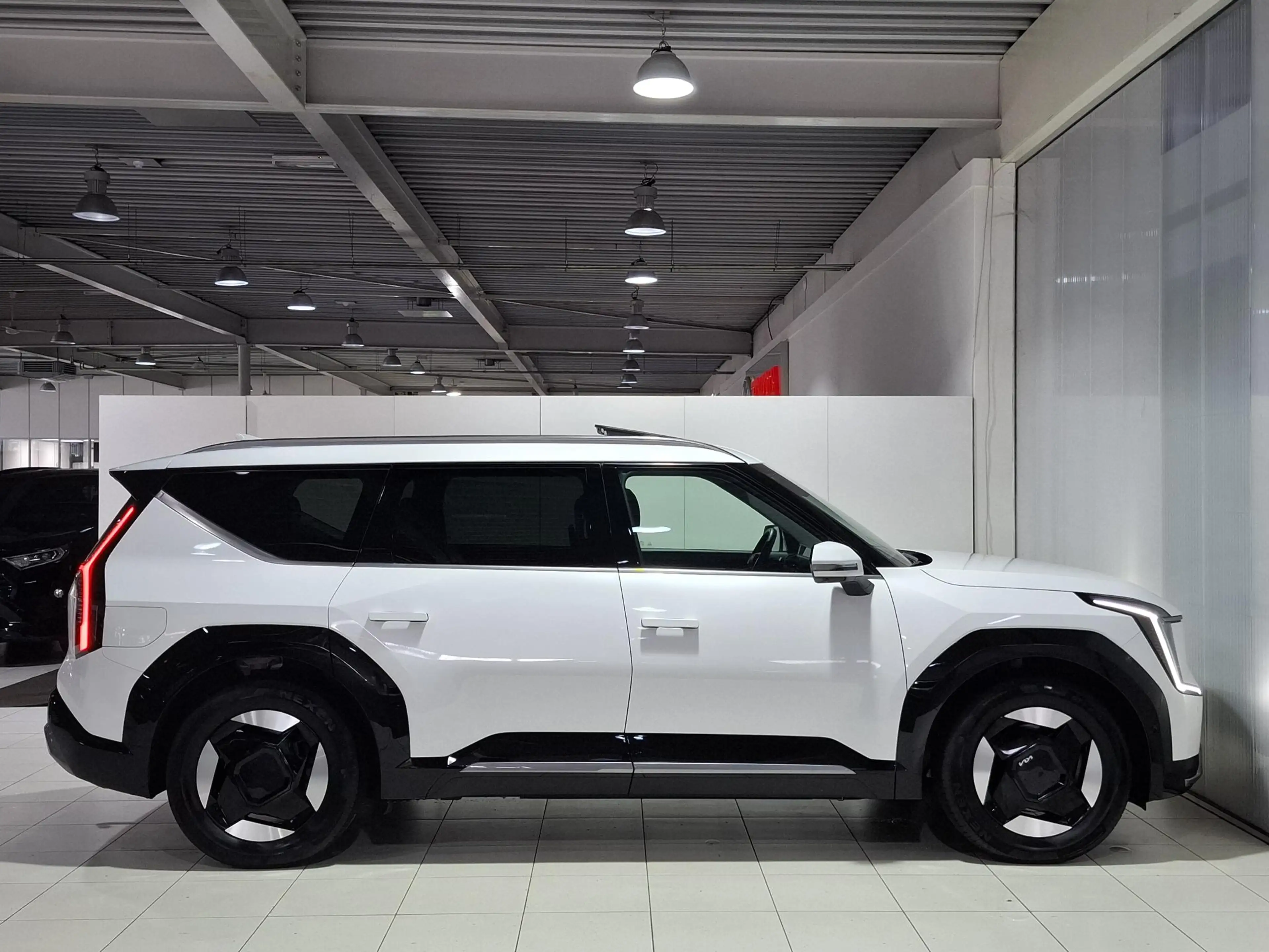 Kia EV9 Plus AWD 99.8 kWh Trekhaak, 2500 kilo trekgewicht, — photo 7