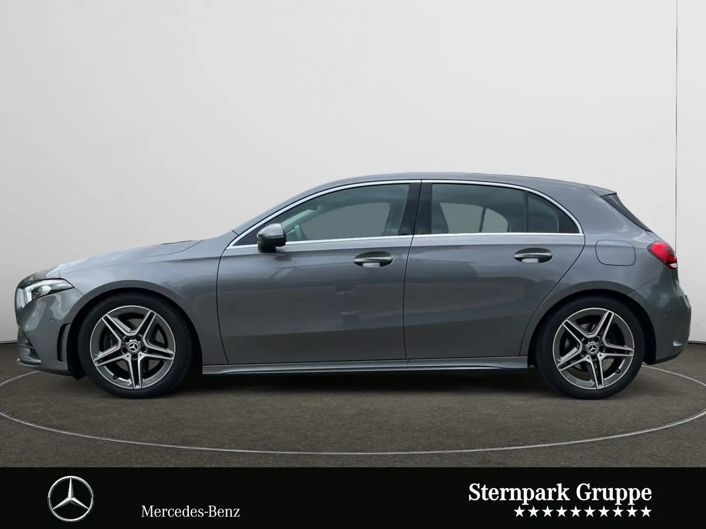 Mercedes-Benz A 220 A 220 4M AMG +Multibeam+Navi+SHZ+Tempomat+uvm.+ Grijs - 2