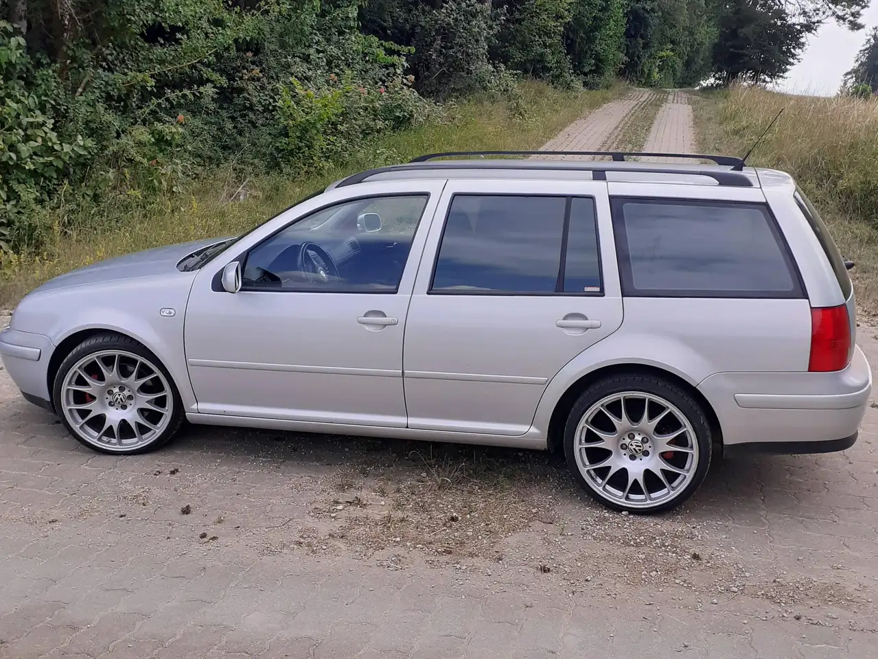 Volkswagen Bora Variant 2.3 V5 Highline, foto 2