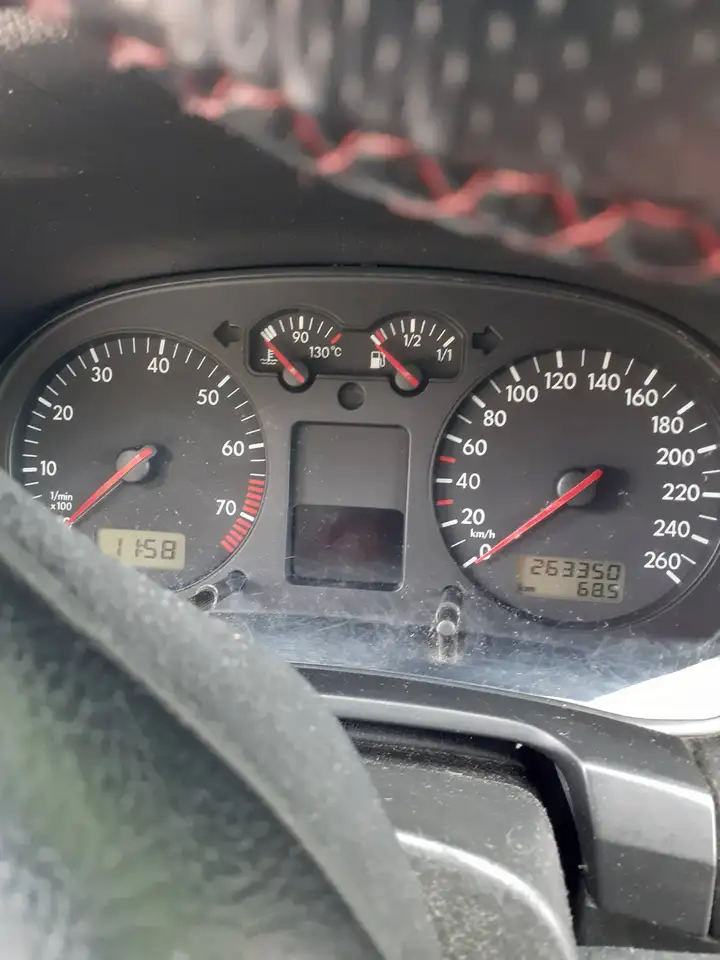 Volkswagen Bora Variant 2.3 V5 Highline, foto 10