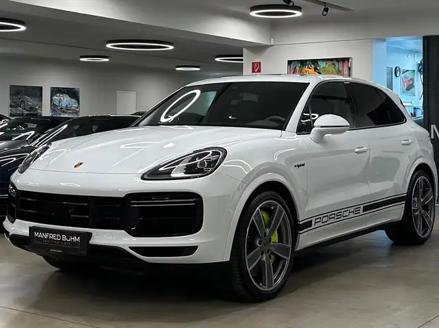Porsche Cayenne view 7