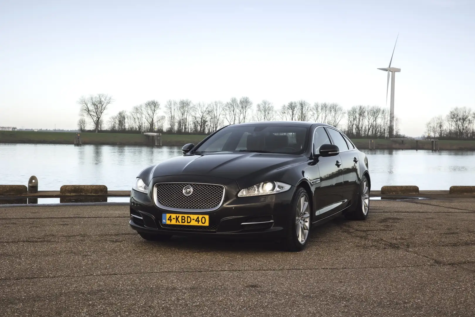 Jaguar XJ 3.0 V6D Supers. LWB Grau - 1