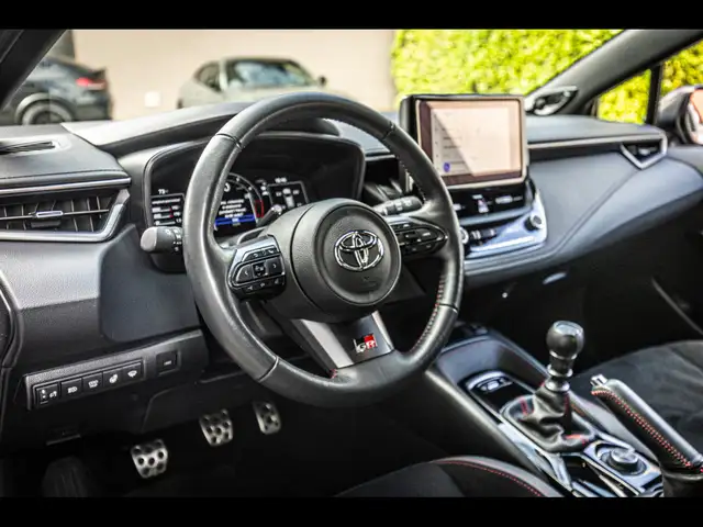 Toyota Corolla view 12